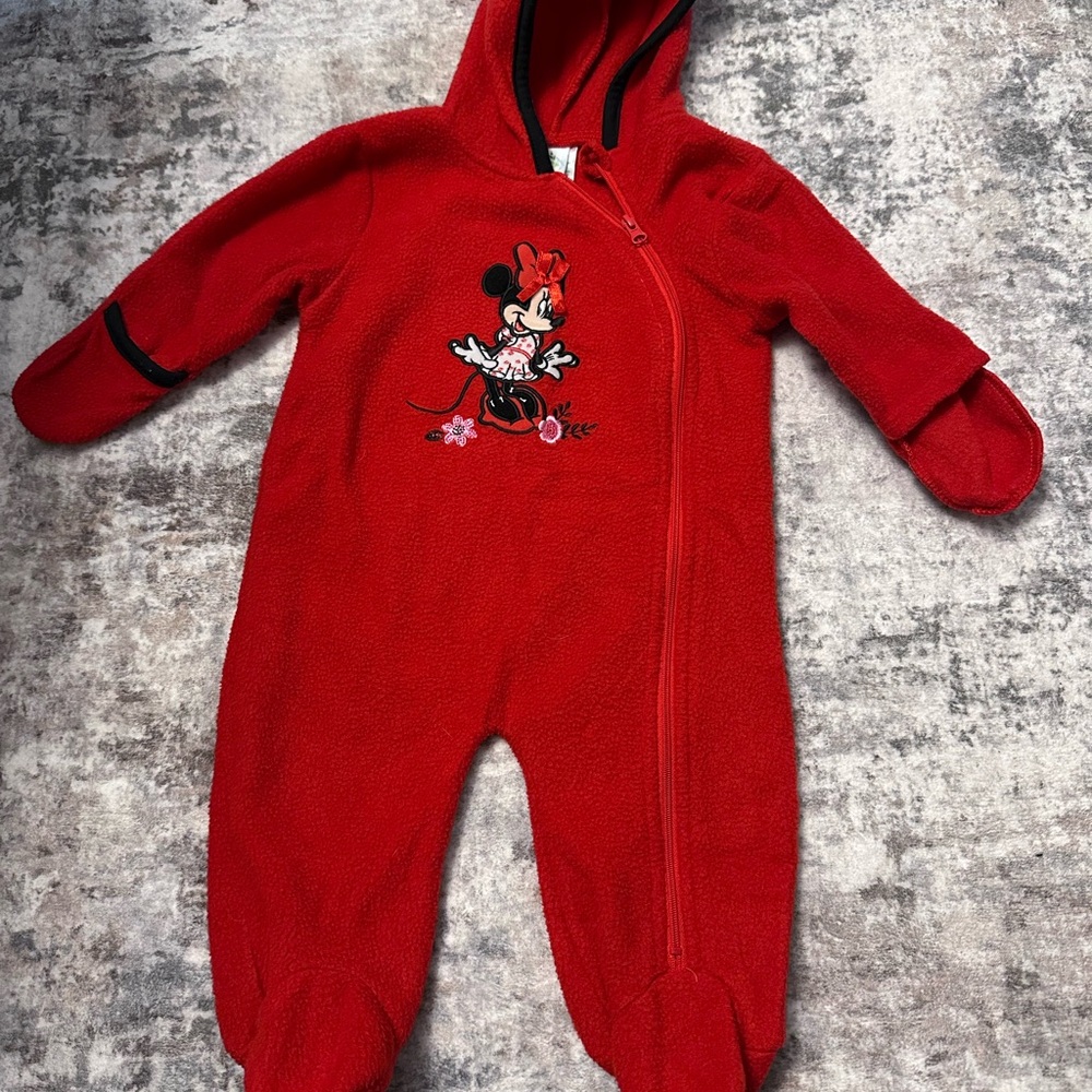 DISNEY BABY Minnie Mouse
Fleece Zippered Footed Sleeper
Pajama Hooded 3-6 Months